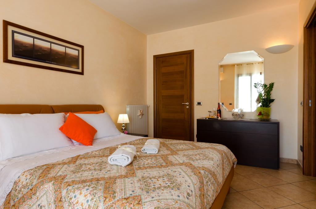 B&B L'Antica Rimessa Lecce Exterior foto