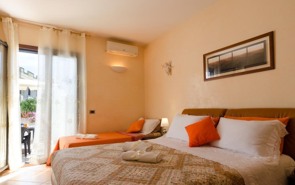 B&B L'Antica Rimessa Lecce Exterior foto