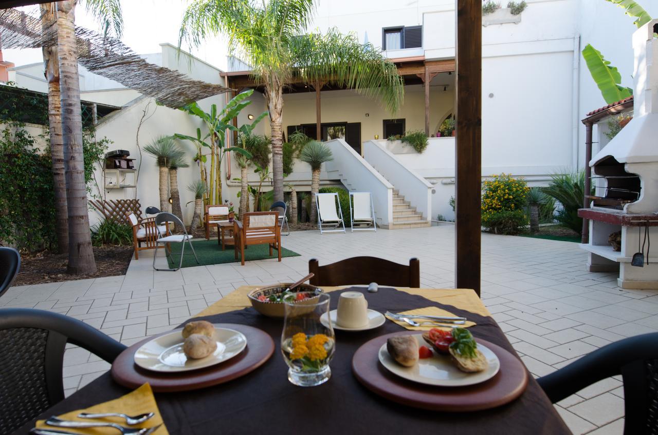 B&B L'Antica Rimessa Lecce Exterior foto